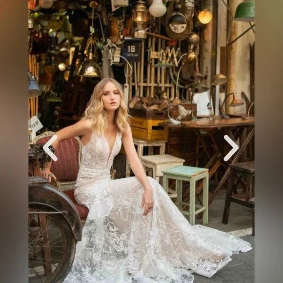 NWT Rish Bridal wedding dress (2-in-1 : A-line & fit and flare) - Picture 8 of 9